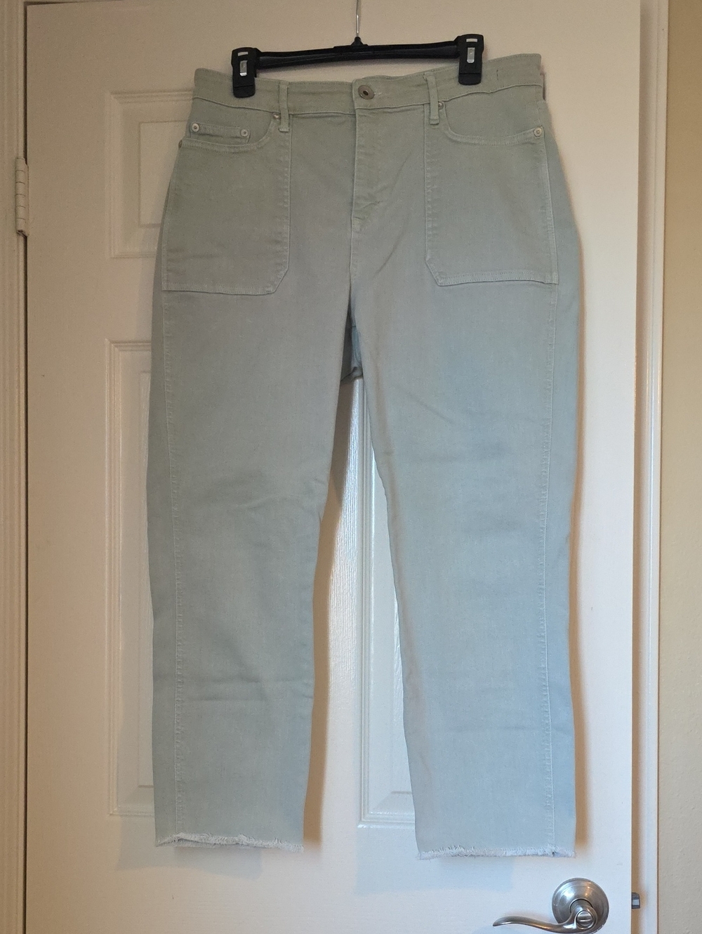 Vineyard Vines High Rise Straight Crop Jeans in Pale Sage